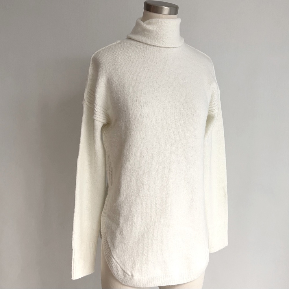 GAP Slouchy Turtleneck Sweater NWOT